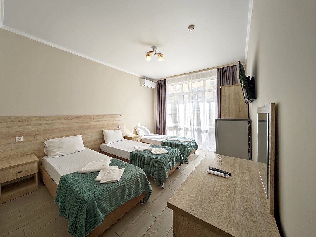 Комфорт 3-местный с балконом