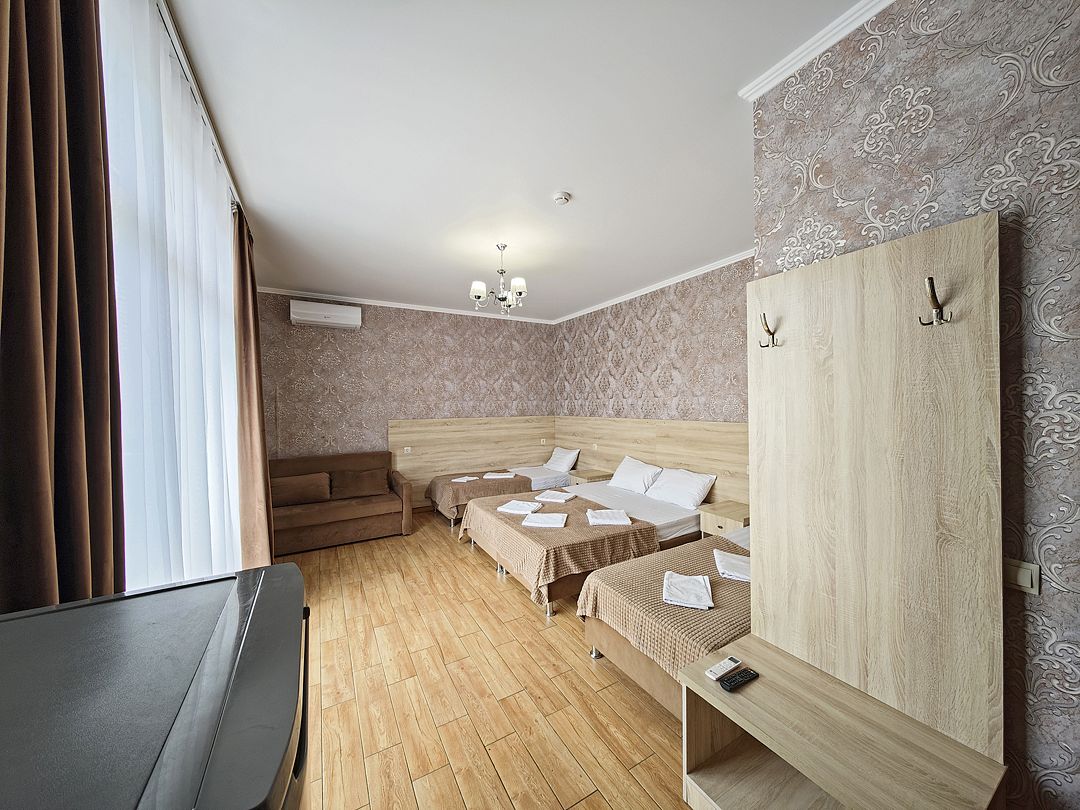 Комфорт 4-местный с балконом