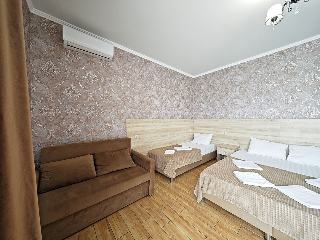 Комфорт 4-местный с балконом