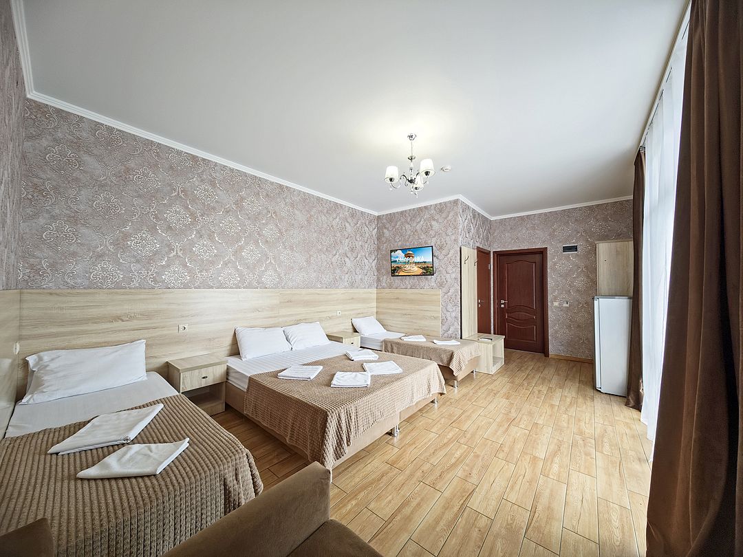 Комфорт 4-местный с балконом