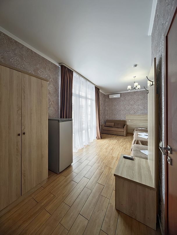 Комфорт 4-местный с балконом