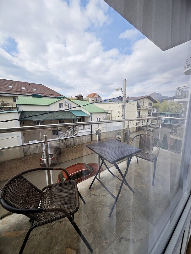 Комфорт 4-местный с балконом