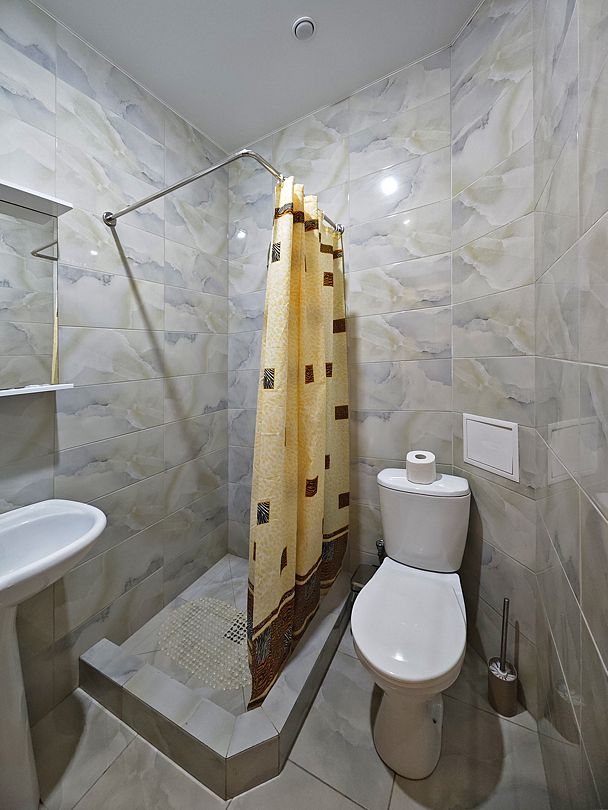 Стандартный 3-местный (цоколь)