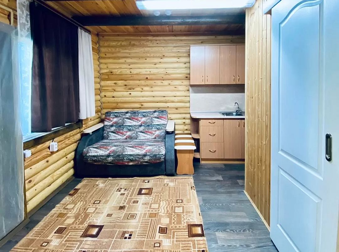 Коттедж 2-местный 2-комнатный VIP №10, 11 (улица Пушкинская)