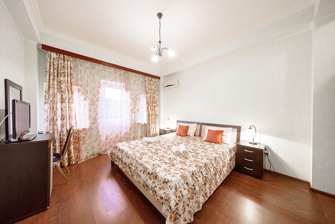 Коттедж 6-местный 4-комнатный (3-этажный)