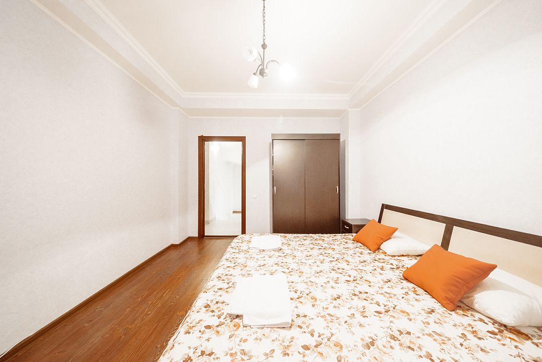 Коттедж 6-местный 4-комнатный (3-этажный)