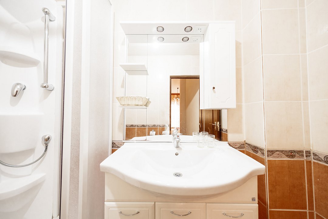 Коттедж 6-местный 4-комнатный (3-этажный)