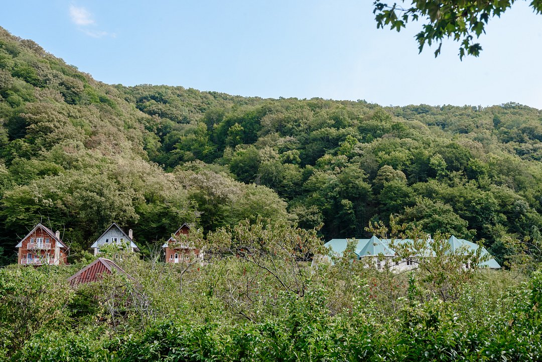 Коттедж 6-местный 4-комнатный (3-этажный)