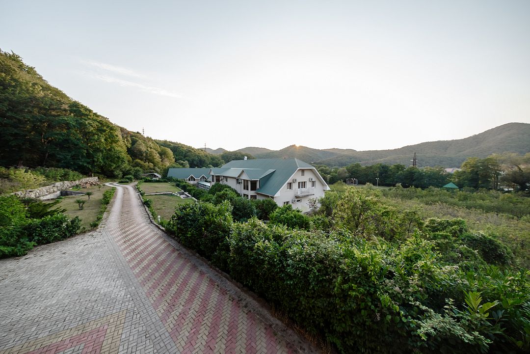 Коттедж 6-местный 4-комнатный (3-этажный)