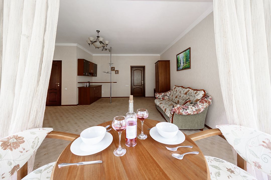 Люкс 3-местный 2-комнатный