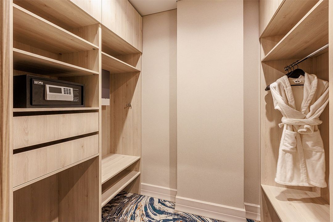 Делюкс Семейный 2-местный (с балконом)