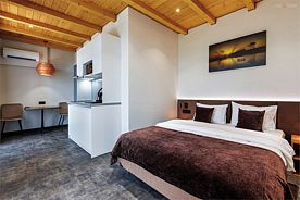 Полулюкс с балконом, Апартаменты Квартал 44, Пятигорск