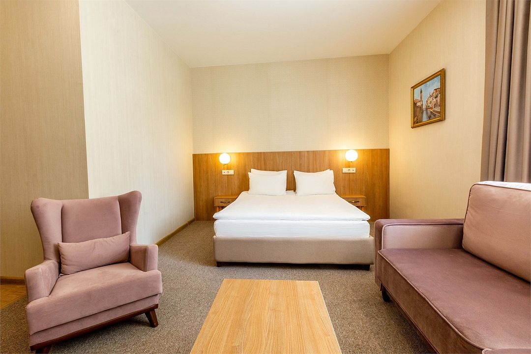 Люкс 4-местный 1-комнатный10