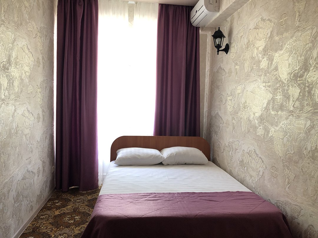 Улучшенный 4-местный 2-комнатный (с балконом)