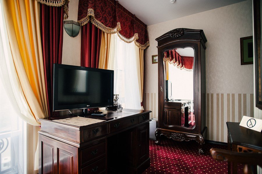 Exclusive 1-местный