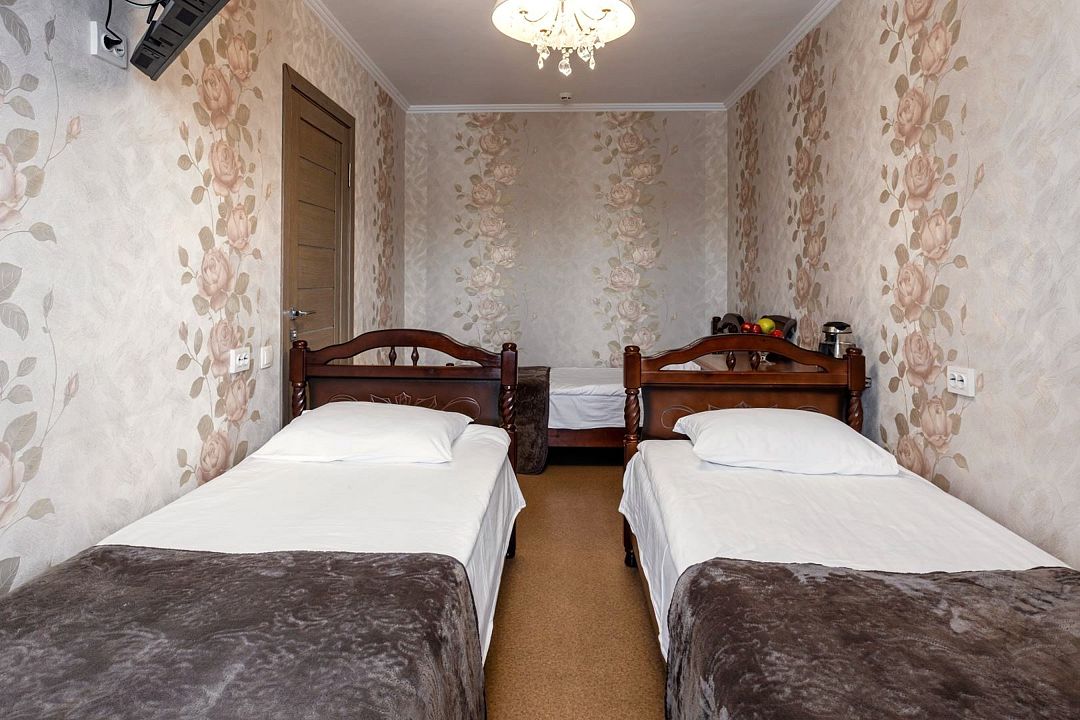 Улучшенный 5-местный 2-комнатный (семейный)