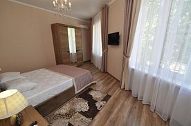 Апартаменты с балконом. Главный корпус, Пансионат Морские Рифы, Анапа