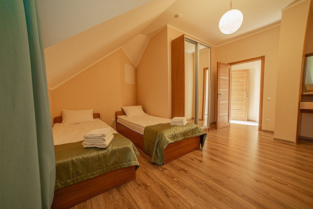 Вилла 10-местная 2-этажная (5 спален)