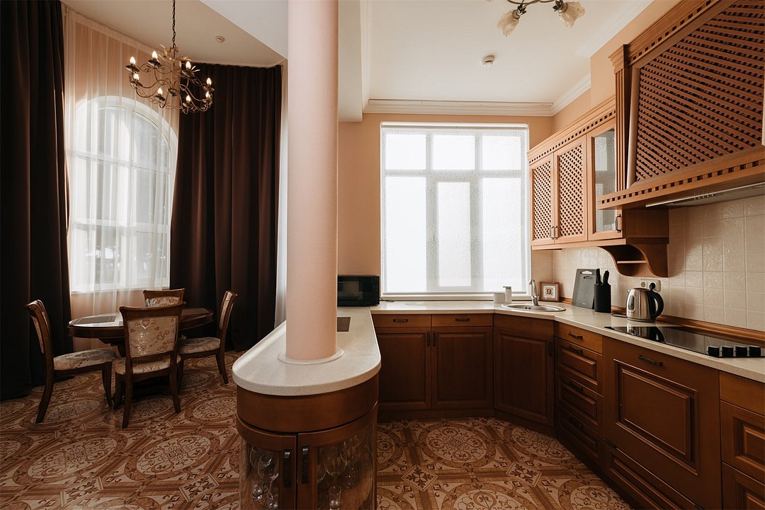 Вилла 8-местная 2-этажная (4 спальни, с видом на море)