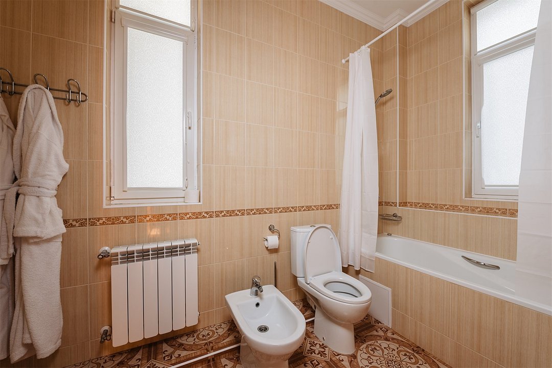 Вилла 8-местная 2-этажная (4 спальни, с видом на море)