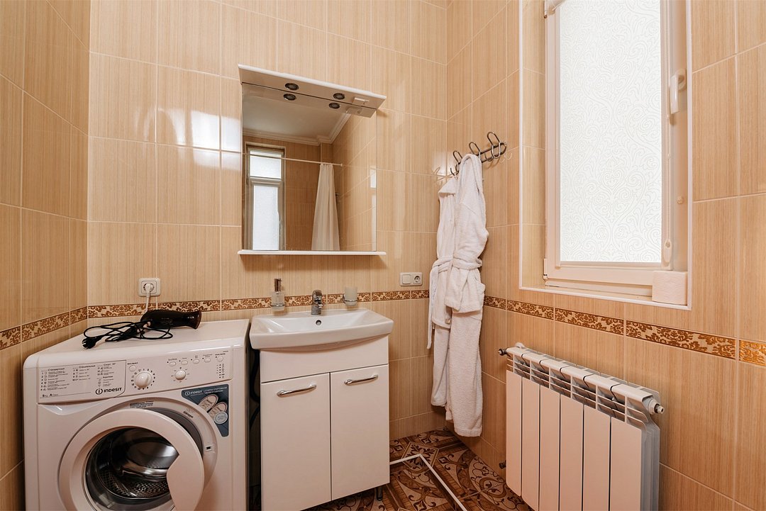 Вилла 8-местная 2-этажная (4 спальни, с видом на море)