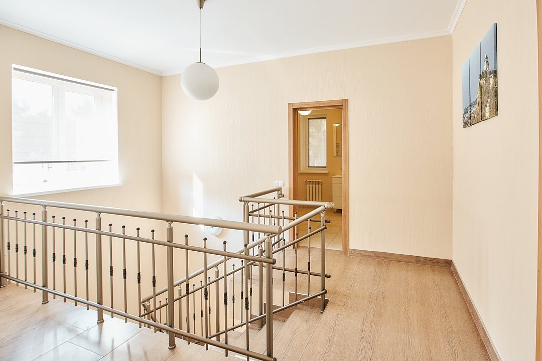 Вилла 8-местная 2-этажная (4 спальни, с террасой)