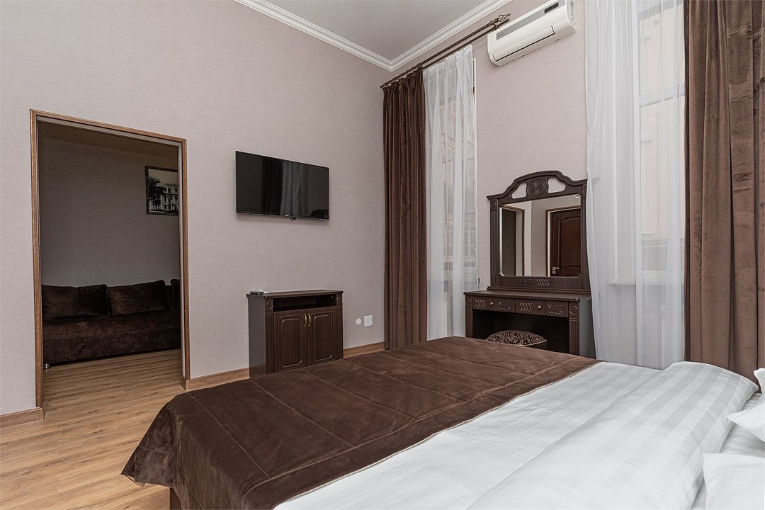 Люкс 4-местный 2-комнатный