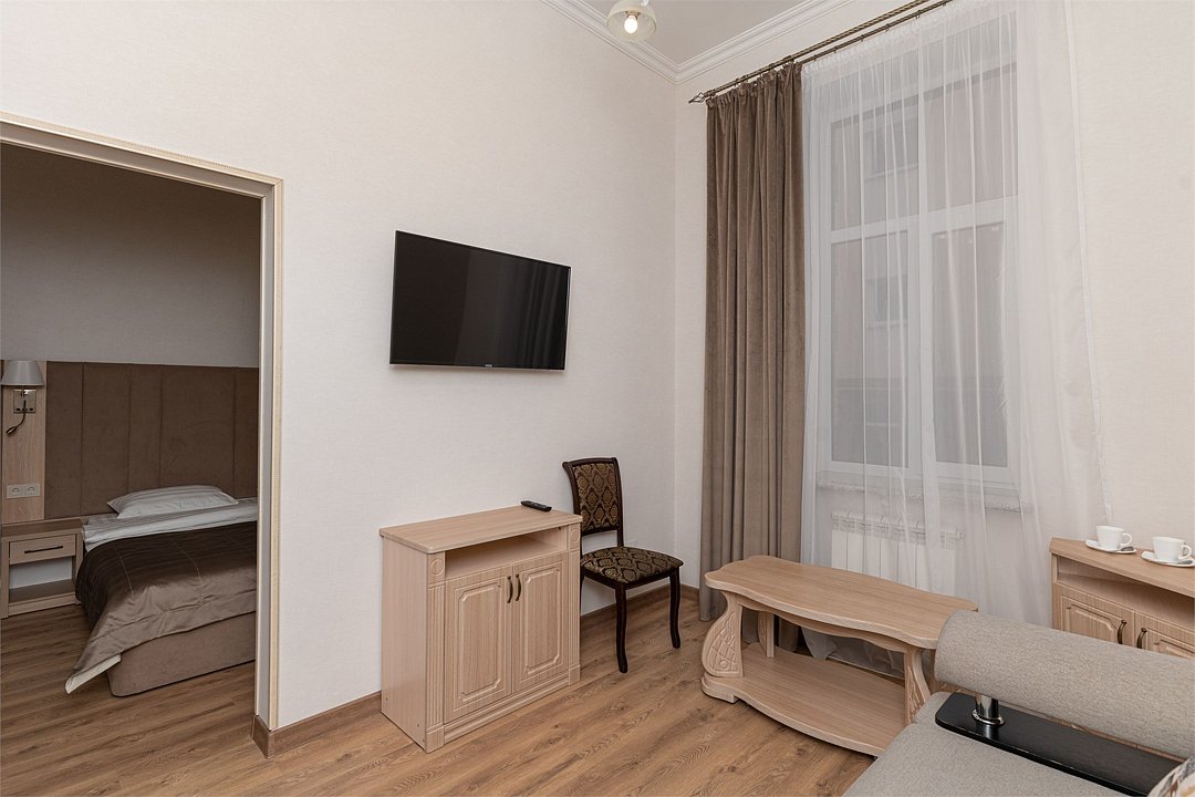 Люкс 4-местный 2-комнатный