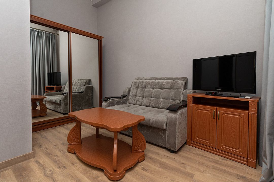 Стандартный 3-местный 1-комнатный (Улучшенный)