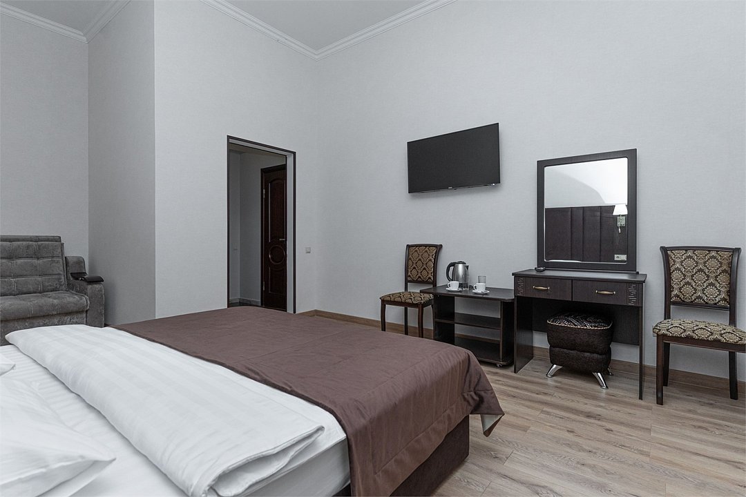 Стандартный 3-местный 1-комнатный (Улучшенный)