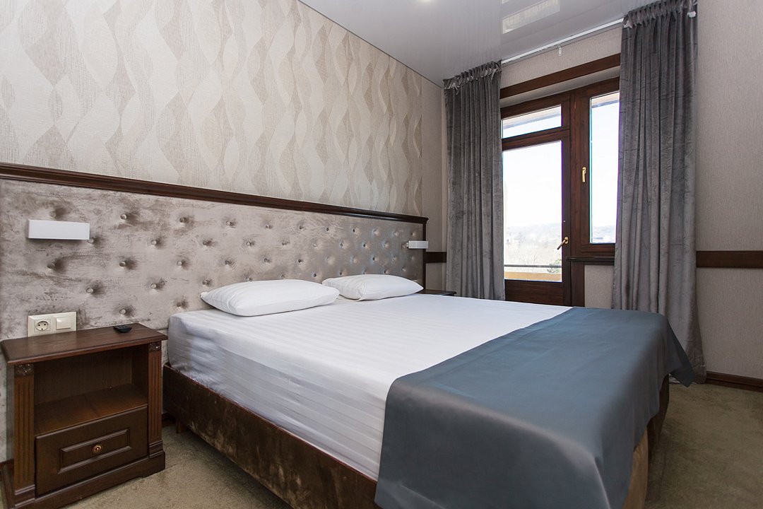 Студио 4-местный 3-комнатный