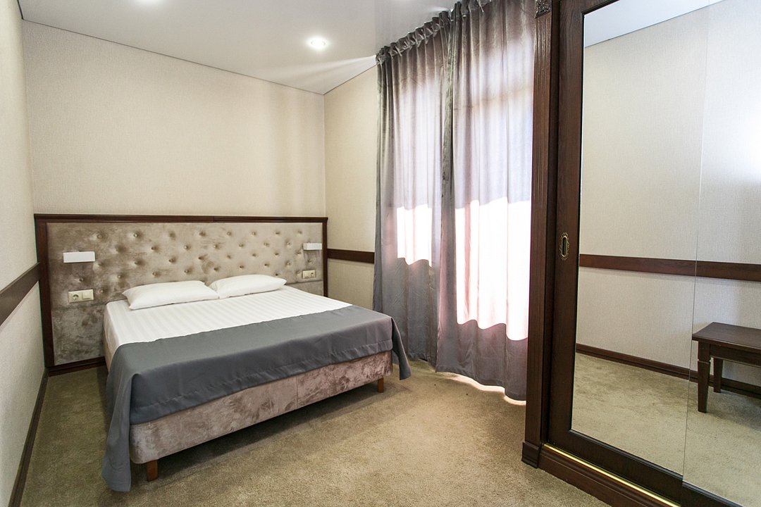 Студио 4-местный 3-комнатный