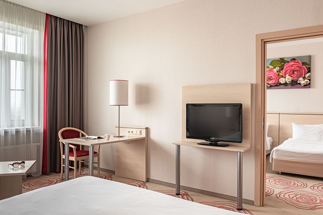 Семейный 4-местный 2-комнатный (Джуниор Сюит)