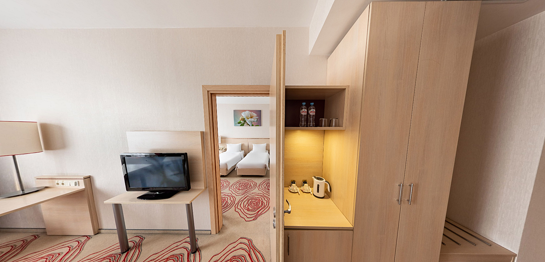 Семейный 4-местный 2-комнатный (Джуниор Сюит)