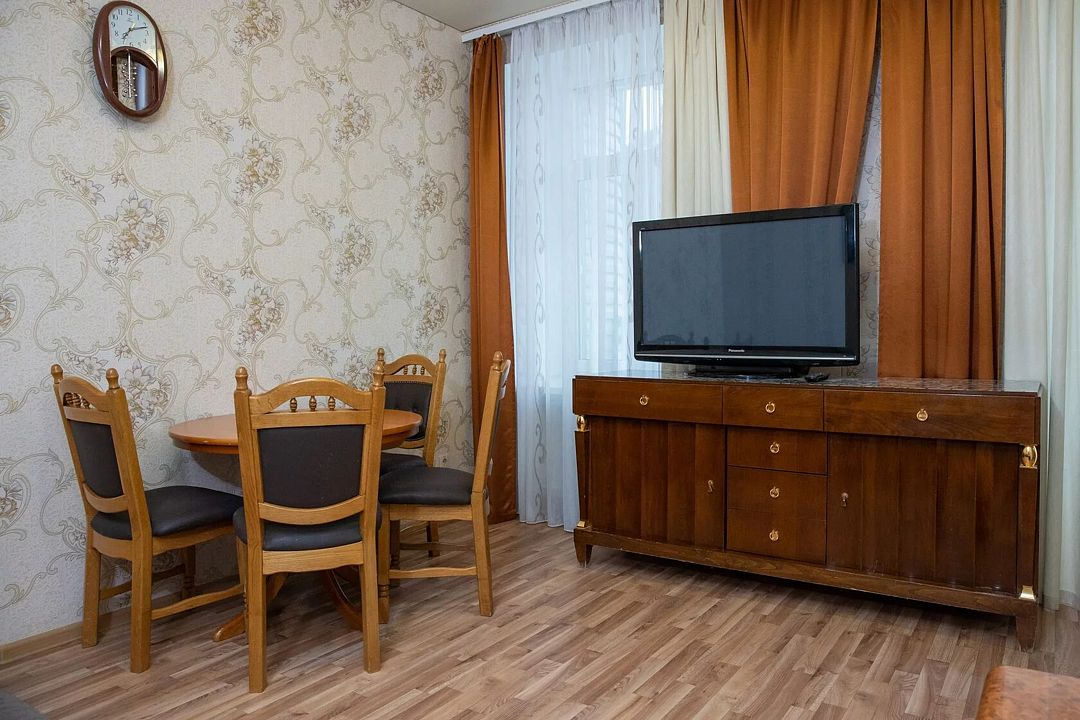 Полулюкс 1-местный 2-комнатный