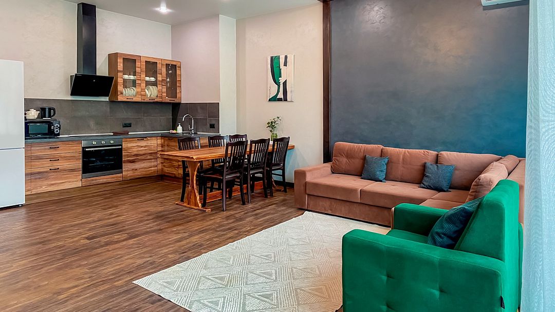 Люкс Представительский 4-местный 3-комнатный (вид на лес)