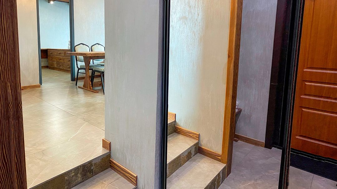 Люкс Семейный большой 4-местный 3-комнатный (вид на горы)