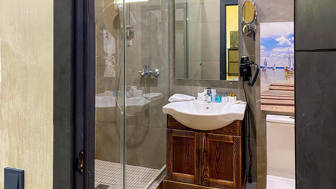 Люкс Семейный большой 4-местный 3-комнатный (вид на горы)