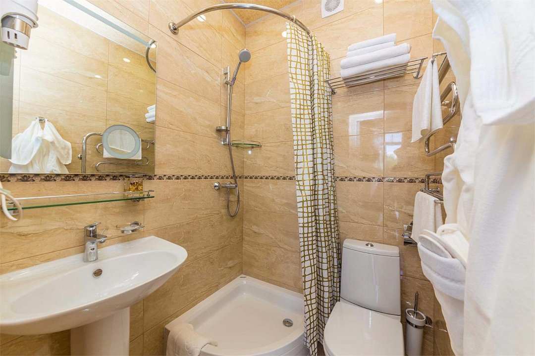 Семейный 4-местный 2-комнатный (2+2, вид на бассейн)