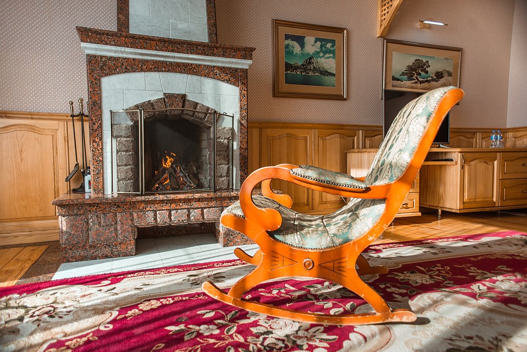 Люкс 2-местный 2-уровневый (Каминный)