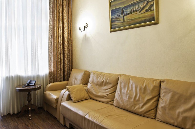 Джуниор сюит 2-местный 2-комнатный (корпус 3)