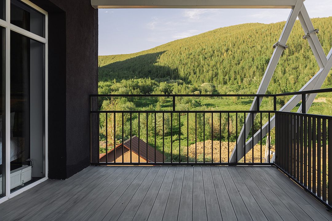 Люкс 4-местный (с террасой)