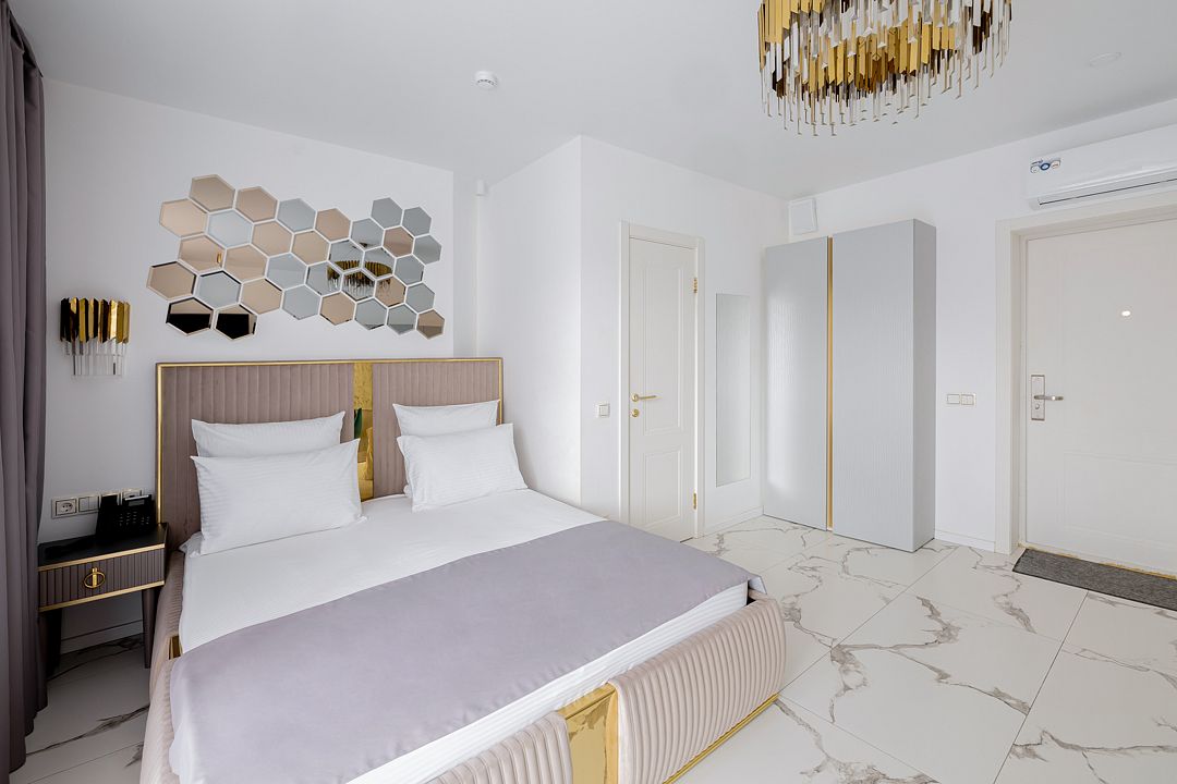 Делюкс 2-местный (видовой, с балконом и террасой)