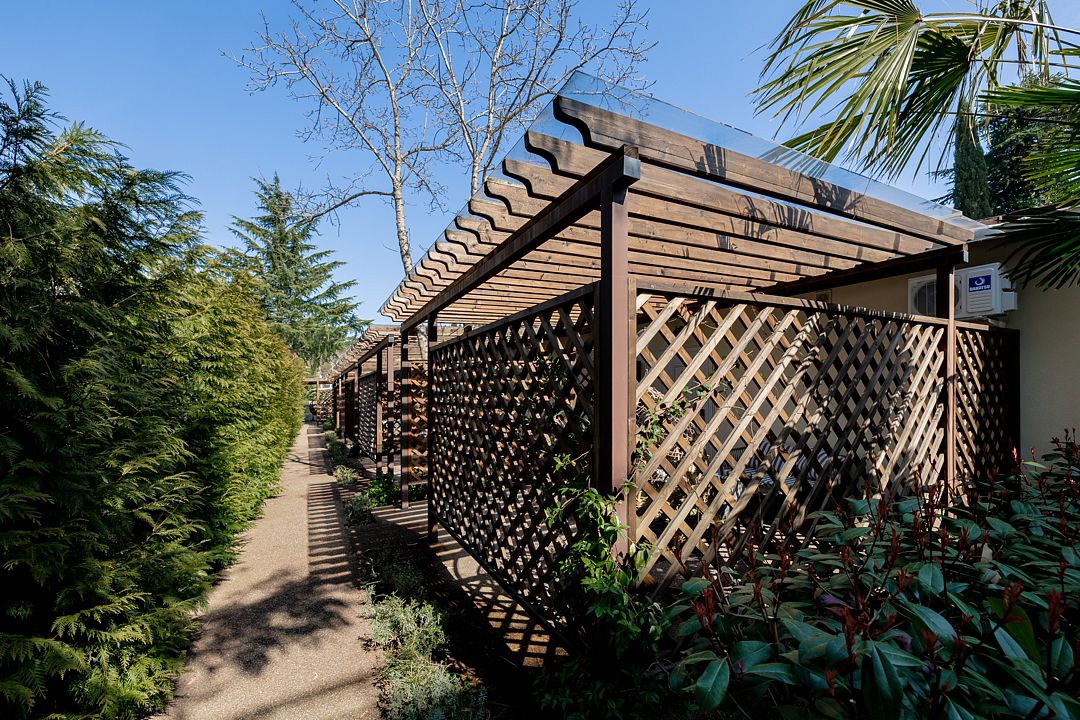 Делюкс 2-местный (видовой, с балконом и террасой)