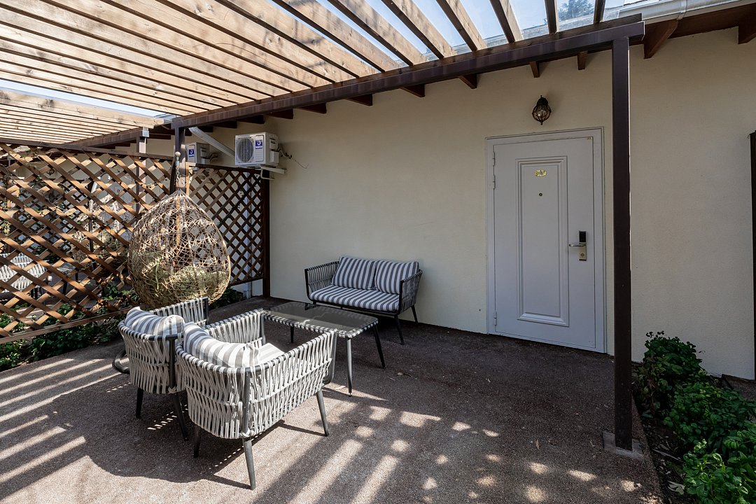 Делюкс 2-местный (видовой, с балконом и террасой)