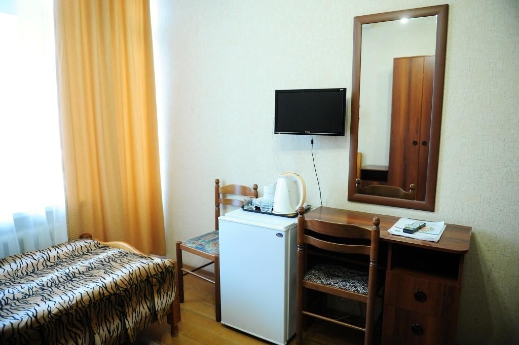 Место с подселением в 2-местный 1-комнатный (стандартный на перовом этаже)