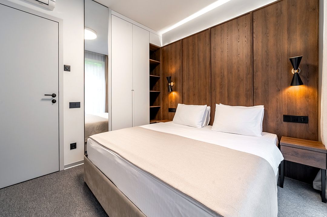 Апартаменты 4-местный 2-комнатный (с балконом)