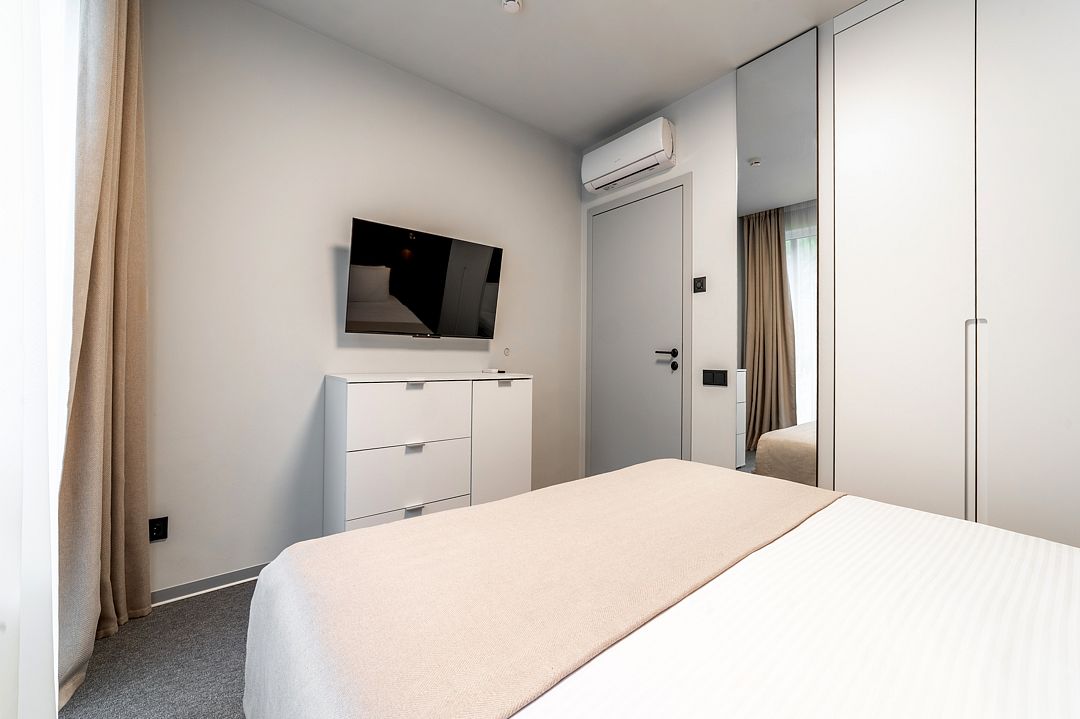 Апартаменты 4-местный 2-комнатный (с балконом)