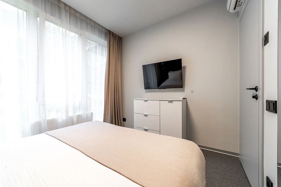 Апартаменты 4-местный 2-комнатный (с балконом)