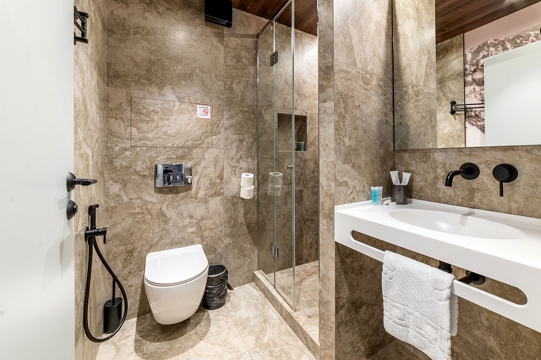 Апартаменты 4-местный 2-комнатный (с балконом)